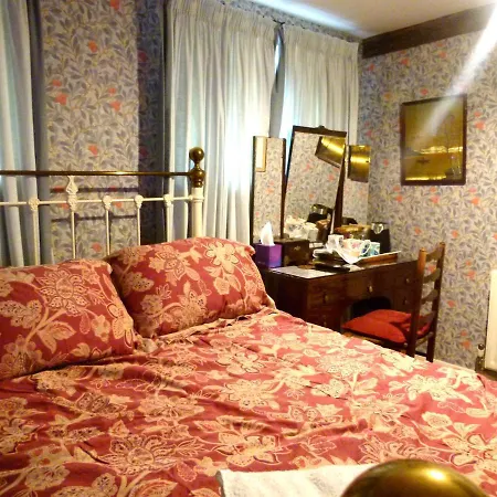 Bed & Breakfast The Hall